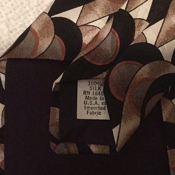 SOLD‼️ SILK DRESS TIE - Picture 7 of 7